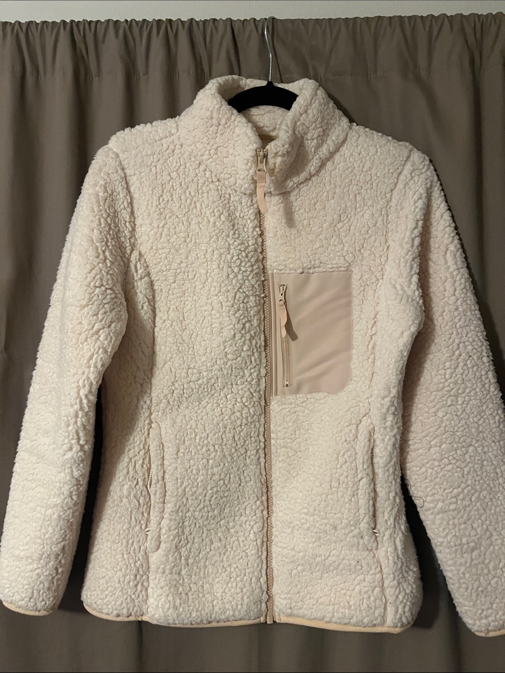 Amazon Essentials Cream Sherpa Zip Jacket with Chest Pocket